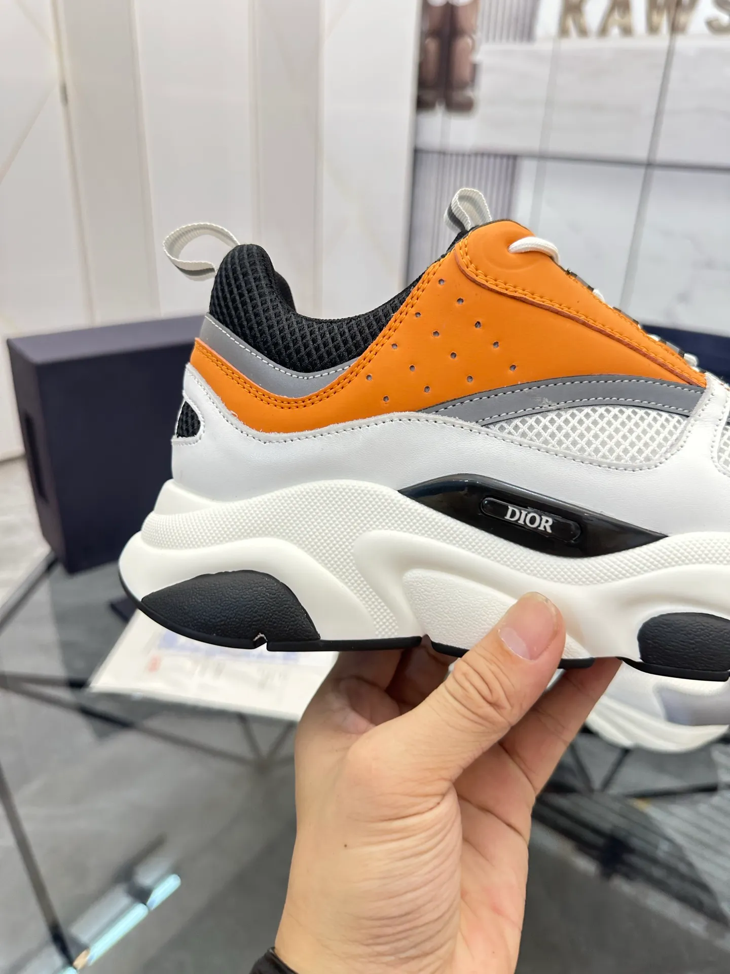 Men's shoes: 💰P460¥ Ready in Guangzhou, fully packaged Product trademark: Dior* "Dior*" low-top casual shoes Regular size: 38-46 (can be customized to 47) B22 Product materials: imported cowhide leather upper spliced ​​with original fabric, breathable lining, original outsole. Number: 920